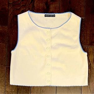 Brandy Melville sleeveless crop sweater